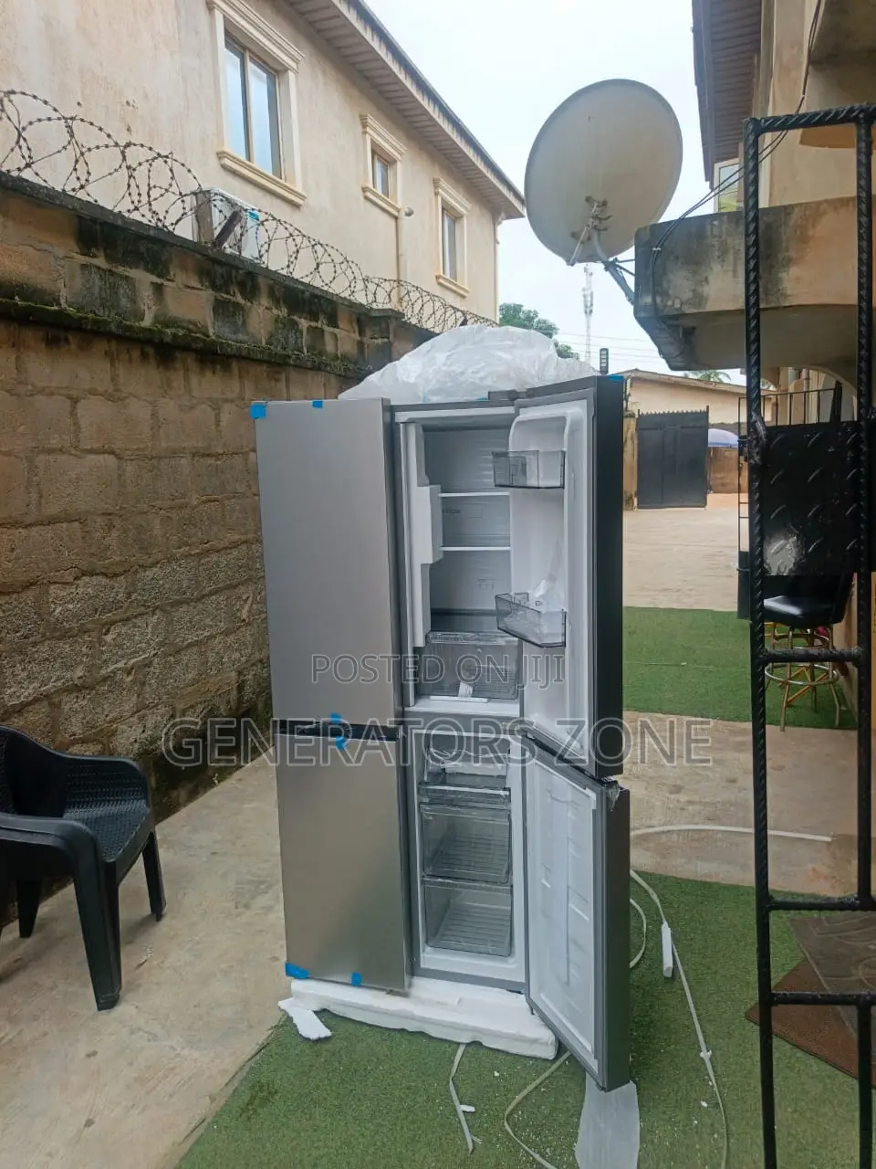 Hisense 427L Four Door Fridge With Interior LED Illumination