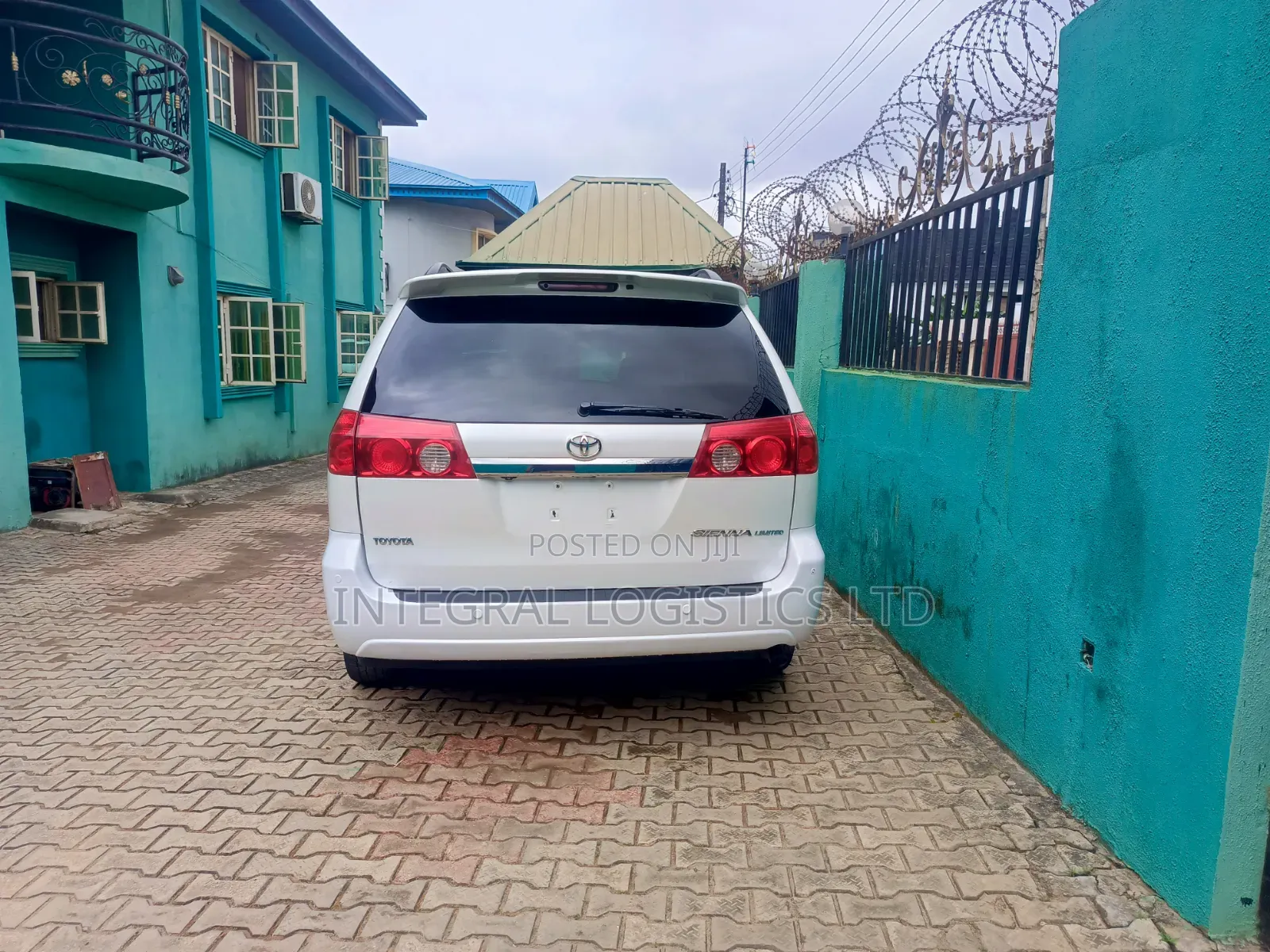 Toyota Sienna 2006 White