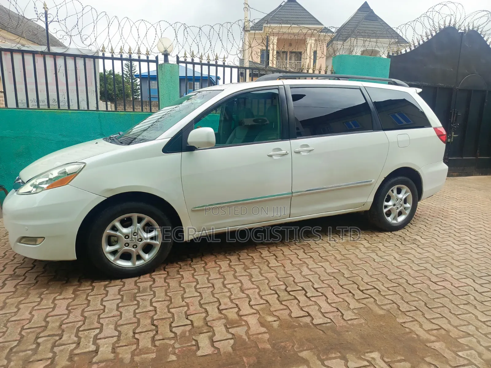Toyota Sienna 2006 White