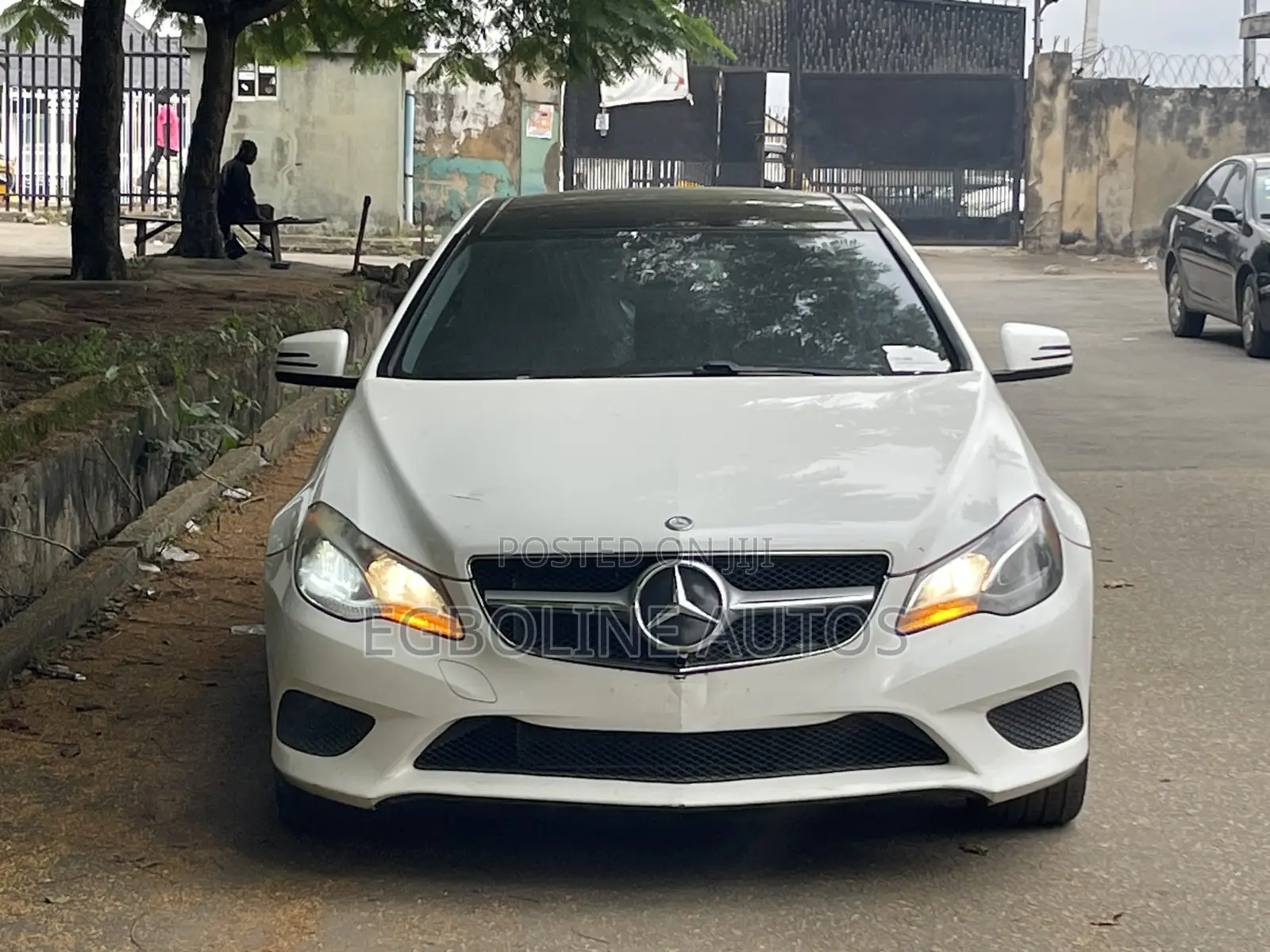 Mercedes-Benz E350 Base 4Matic Coupe AWD (3.5L 6cyl 7A) 2014 White