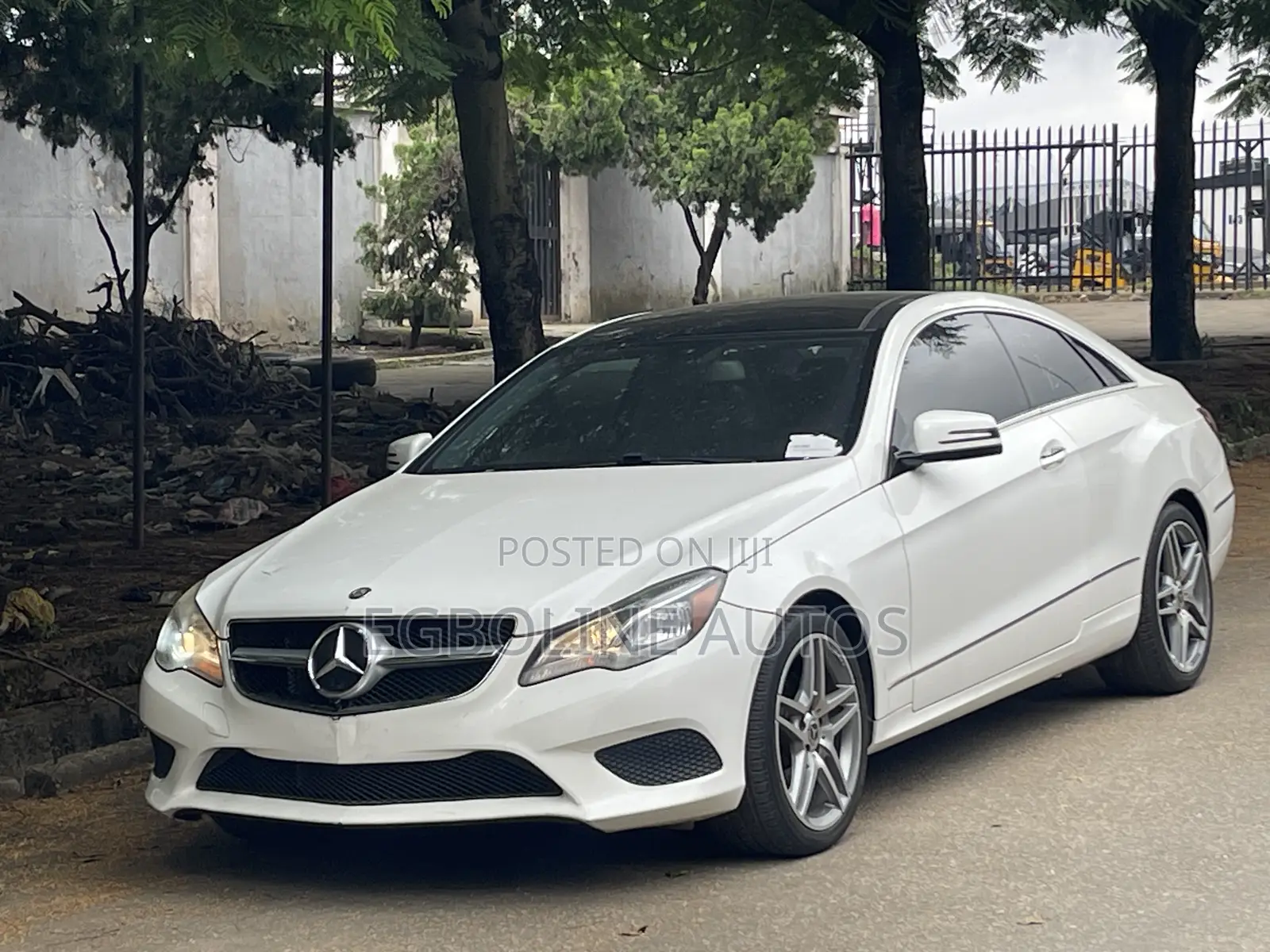 Mercedes-Benz E350 Base 4Matic Coupe AWD (3.5L 6cyl 7A) 2014 White