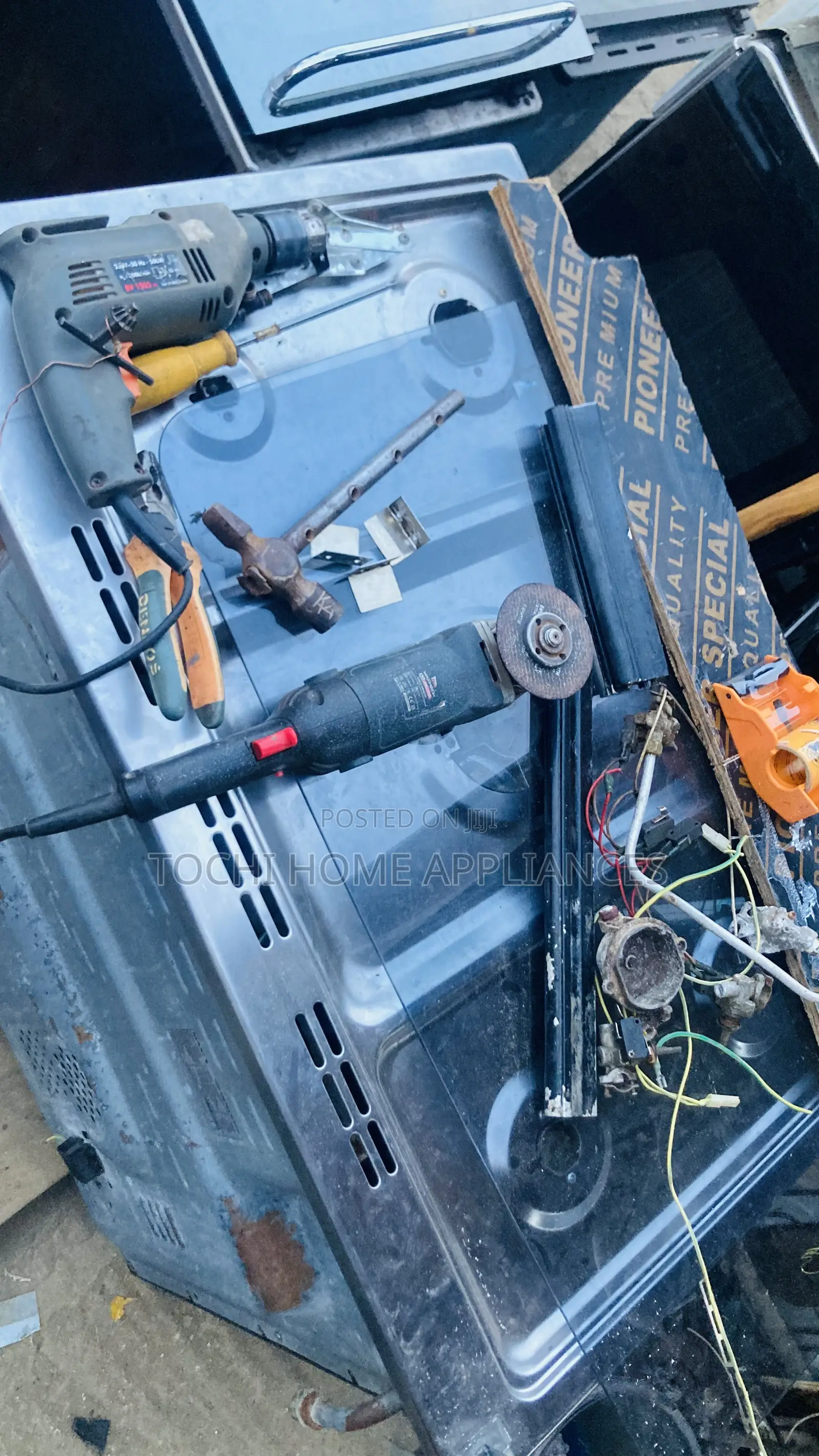 Repair and Service of Gas Cookers and Microwave