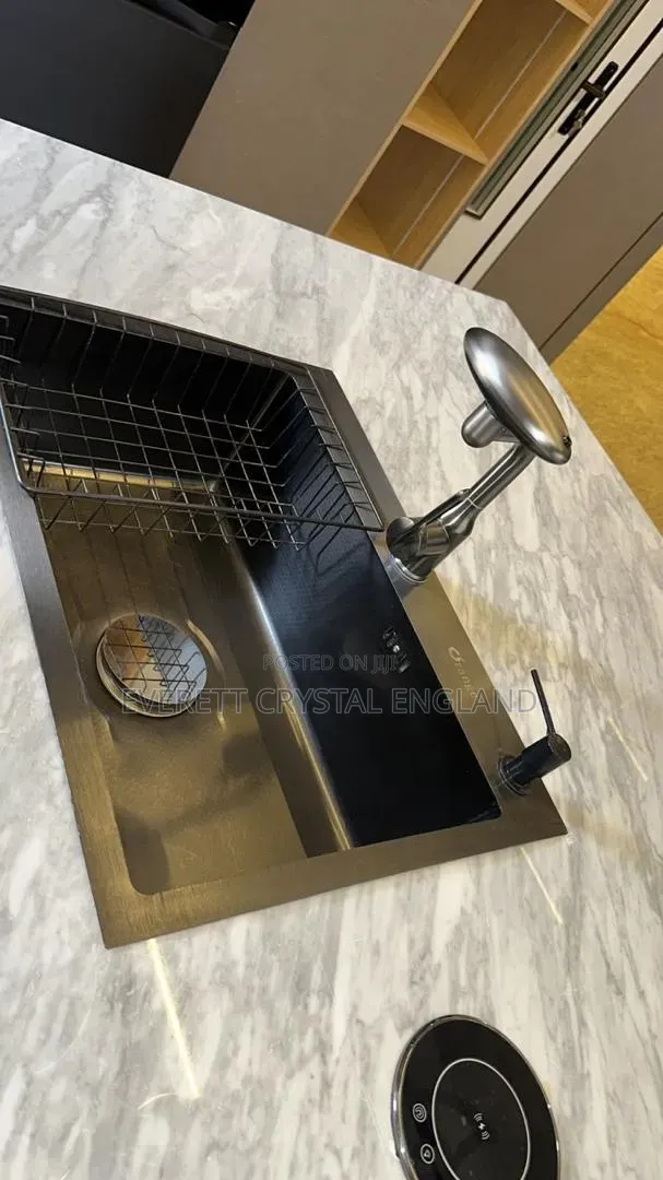 Complete Kitchen Sink With Luxury Tap