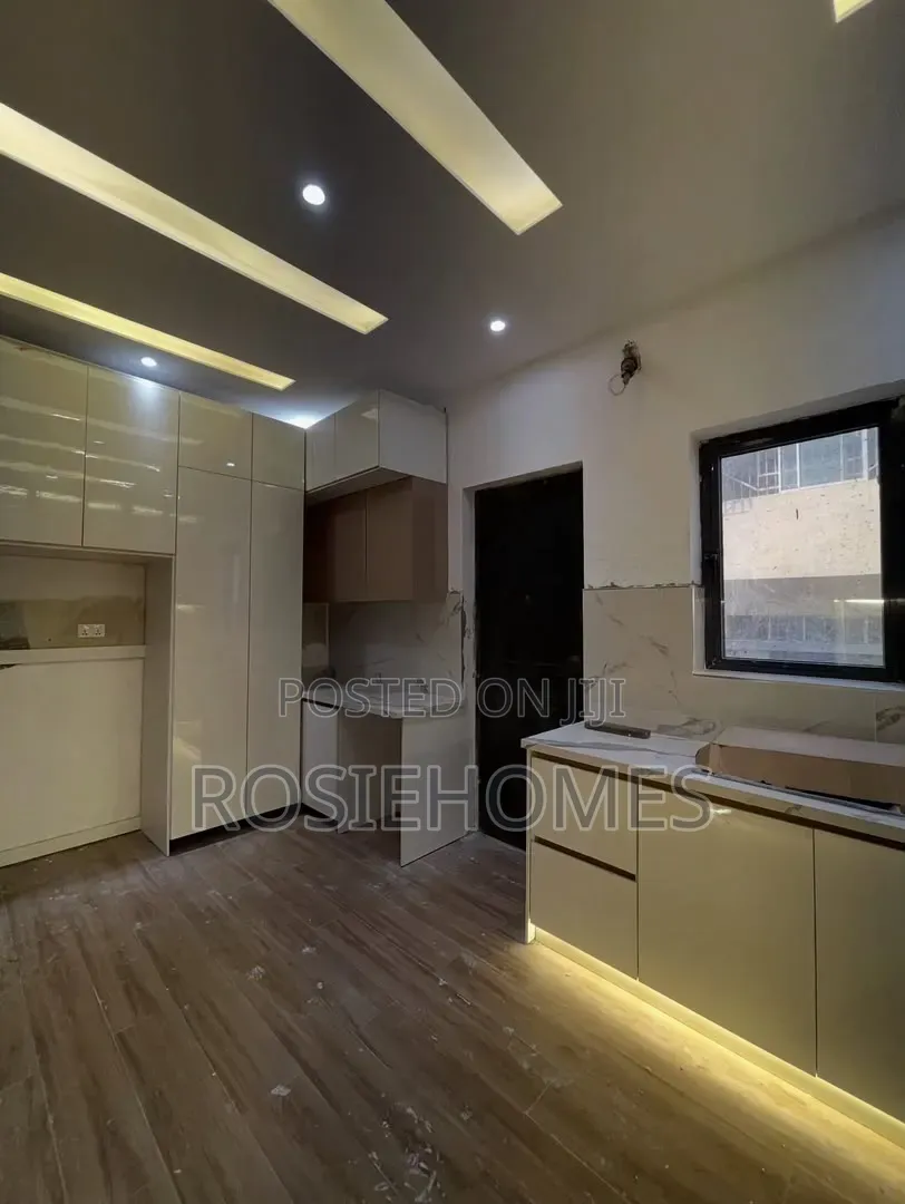 6bdrm Duplex in Chaplain Court, Abraham Adesanya Estate for rent