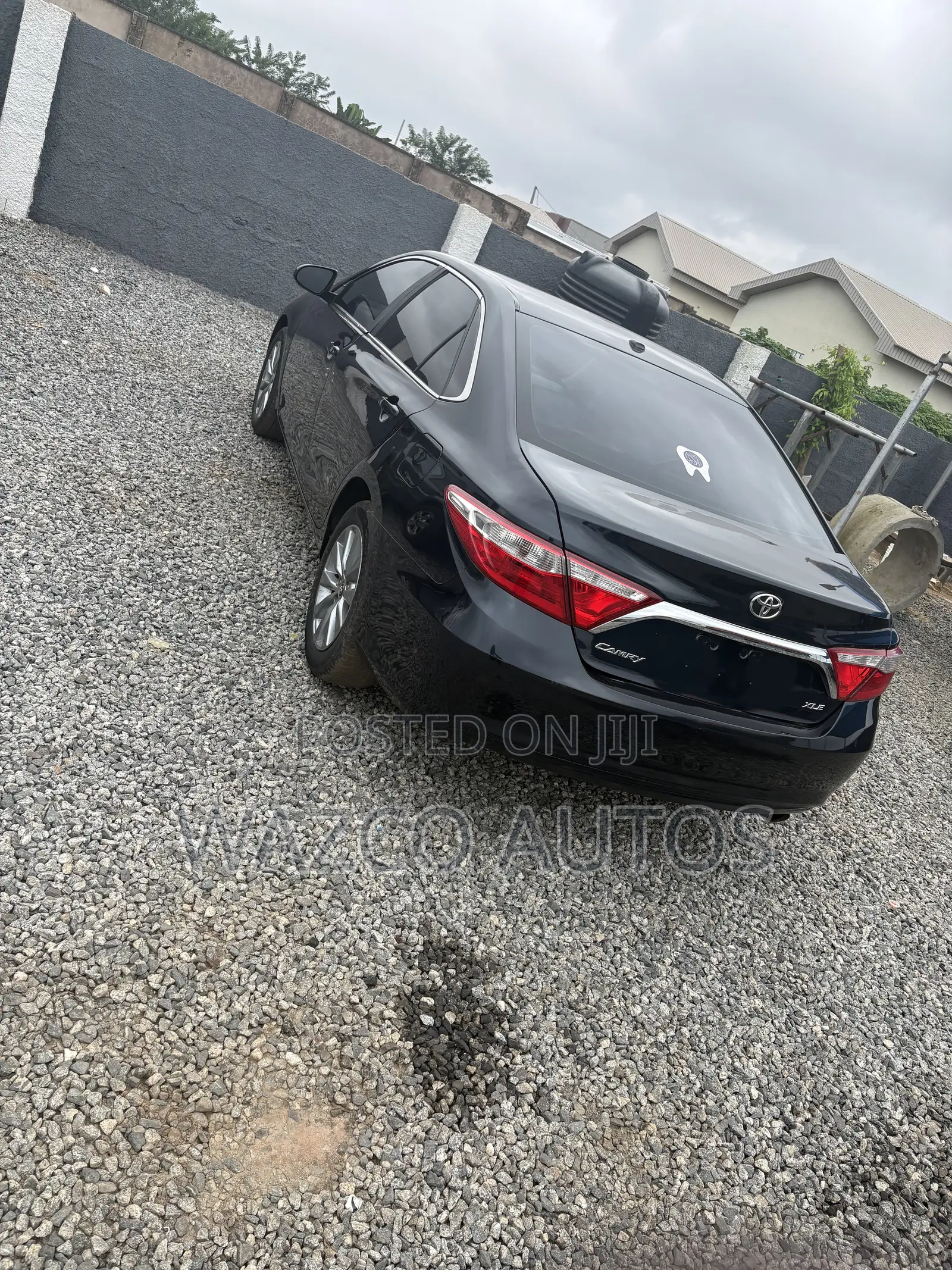 Toyota Camry XLE 4dr Sedan (2.5L 4cyl 6A) 2016