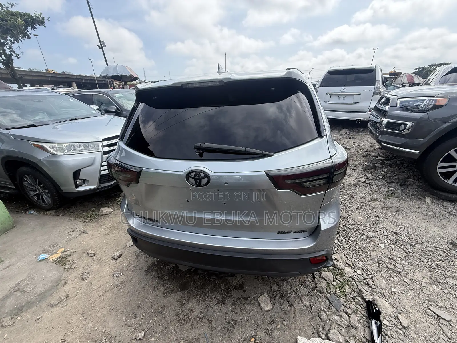 Toyota Highlander XLE 4dr SUV AWD (3.5L 6cyl 6A) 2015 Silver