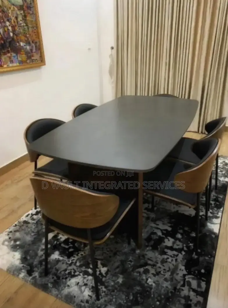Modern 6 Seater Classic Dining.