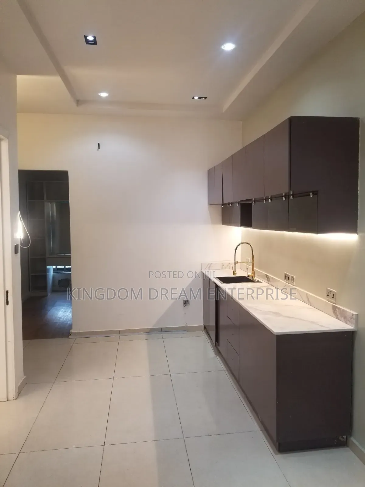 1bdrm Apartment in Adeola Odekun for rent