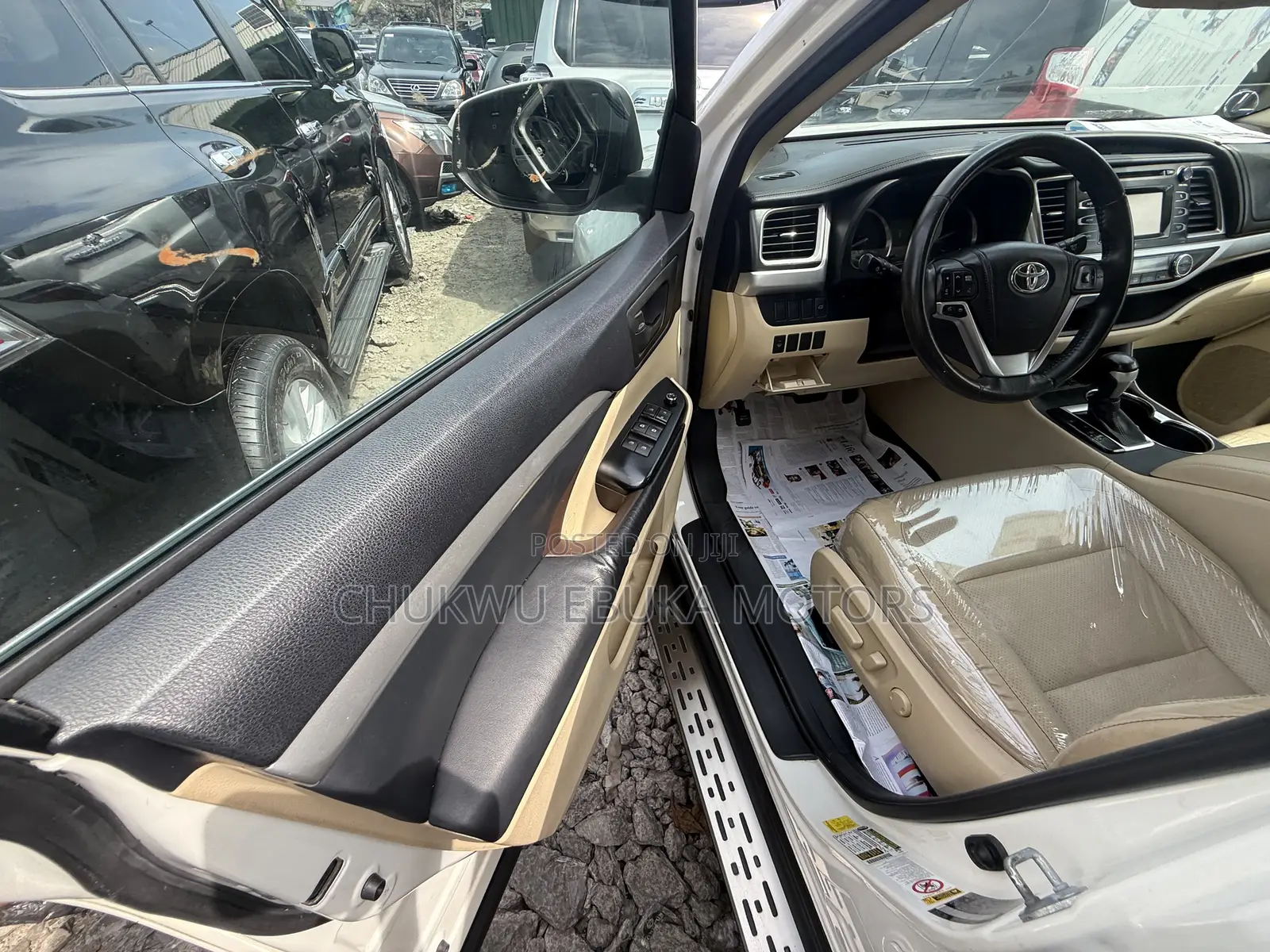 Toyota Highlander LE Plus V6 4x4 (3.5L 6cyl 6A) 2016 White