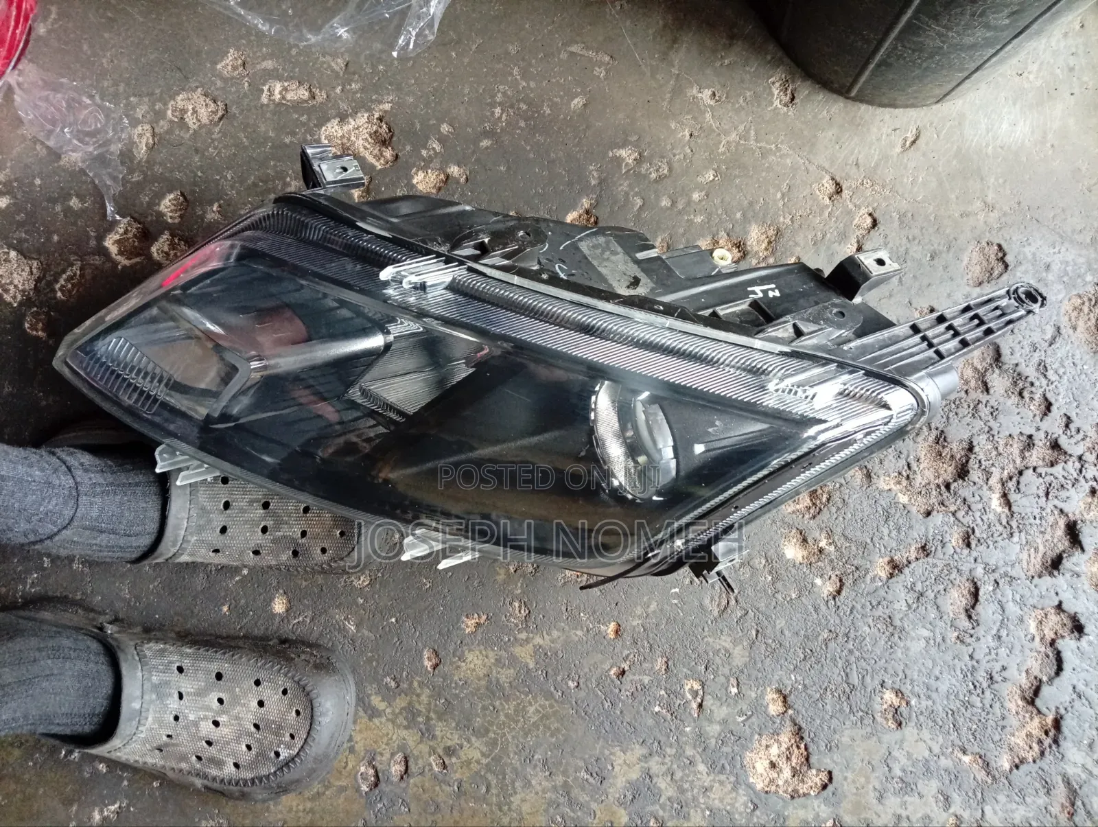 2010 Ford Fusion Headlight