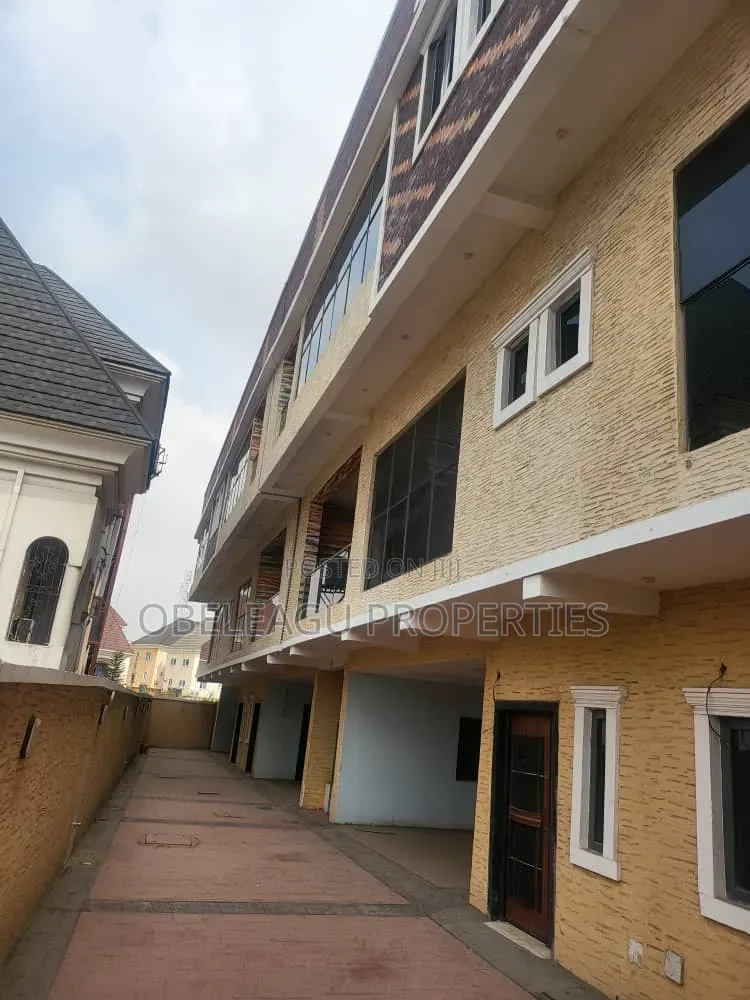 6bdrm Townhouse/Terrace in Victory, Ago Palace for sale