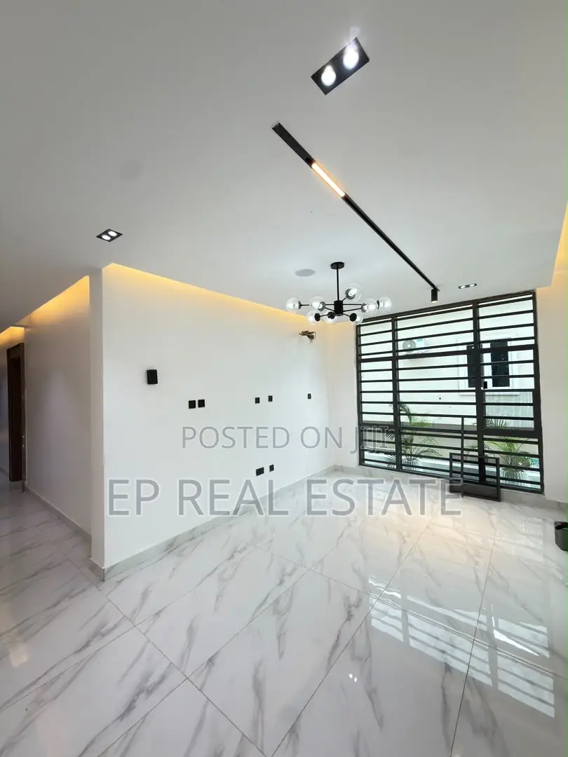 5bdrm Duplex in Apo Resettlement for sale
