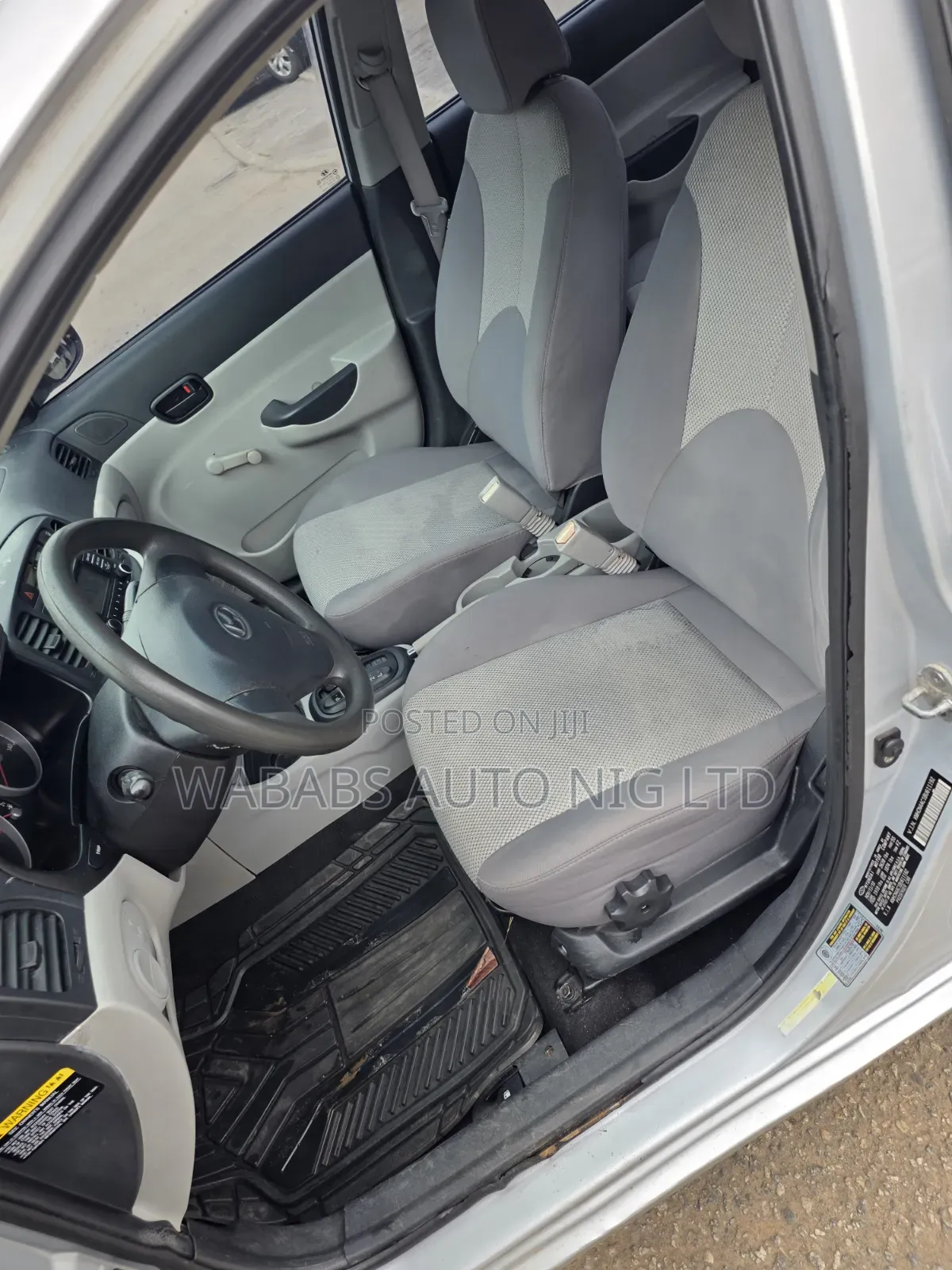 Hyundai Accent 2012 Silver