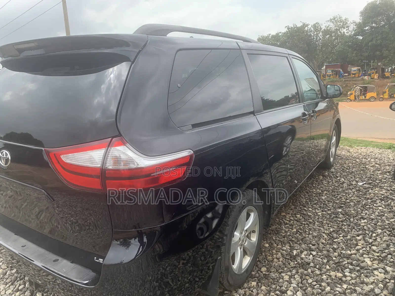 Toyota Sienna 2015 Black