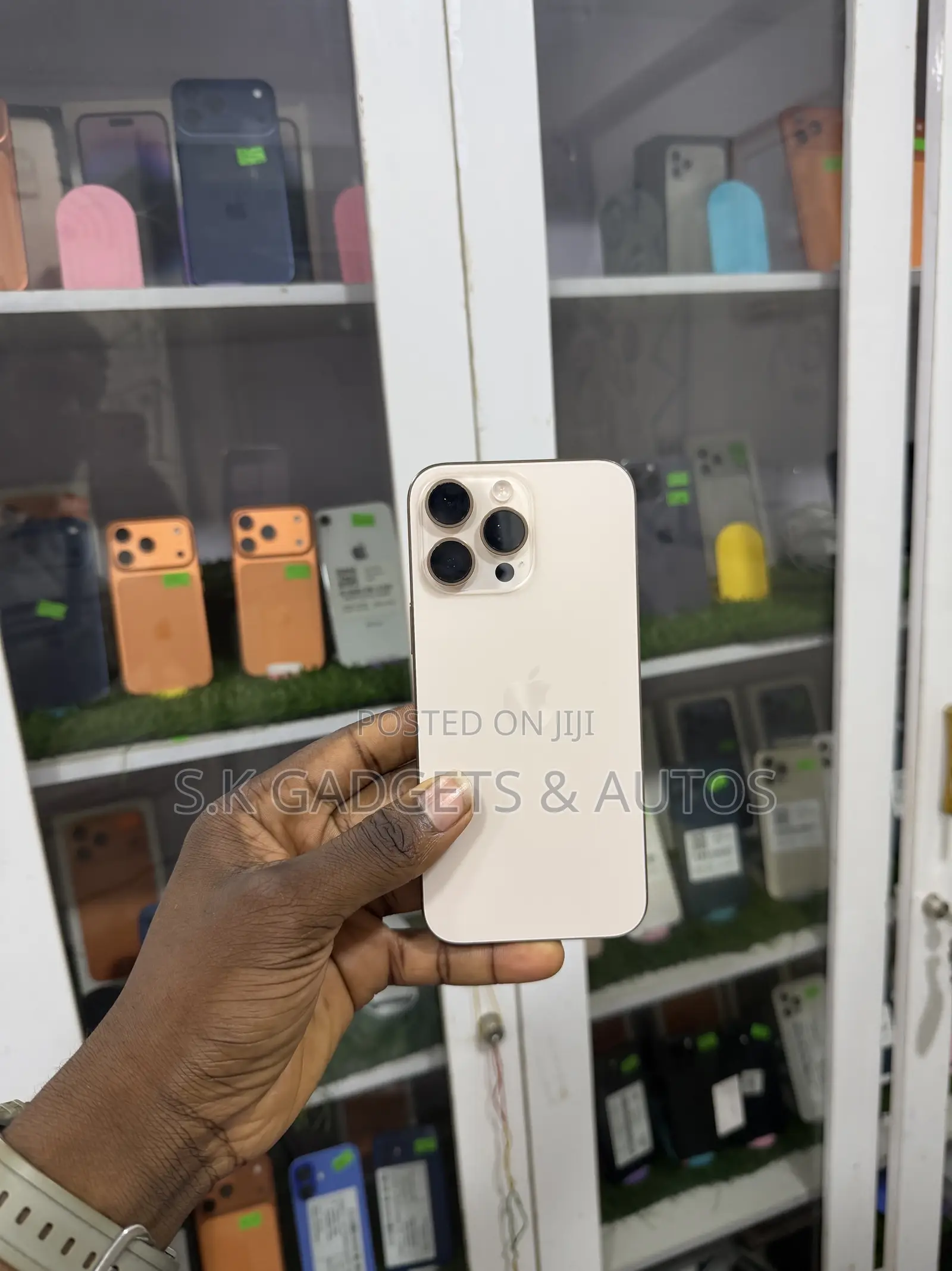 Apple iPhone 16 Pro Max 256 GB Gold
