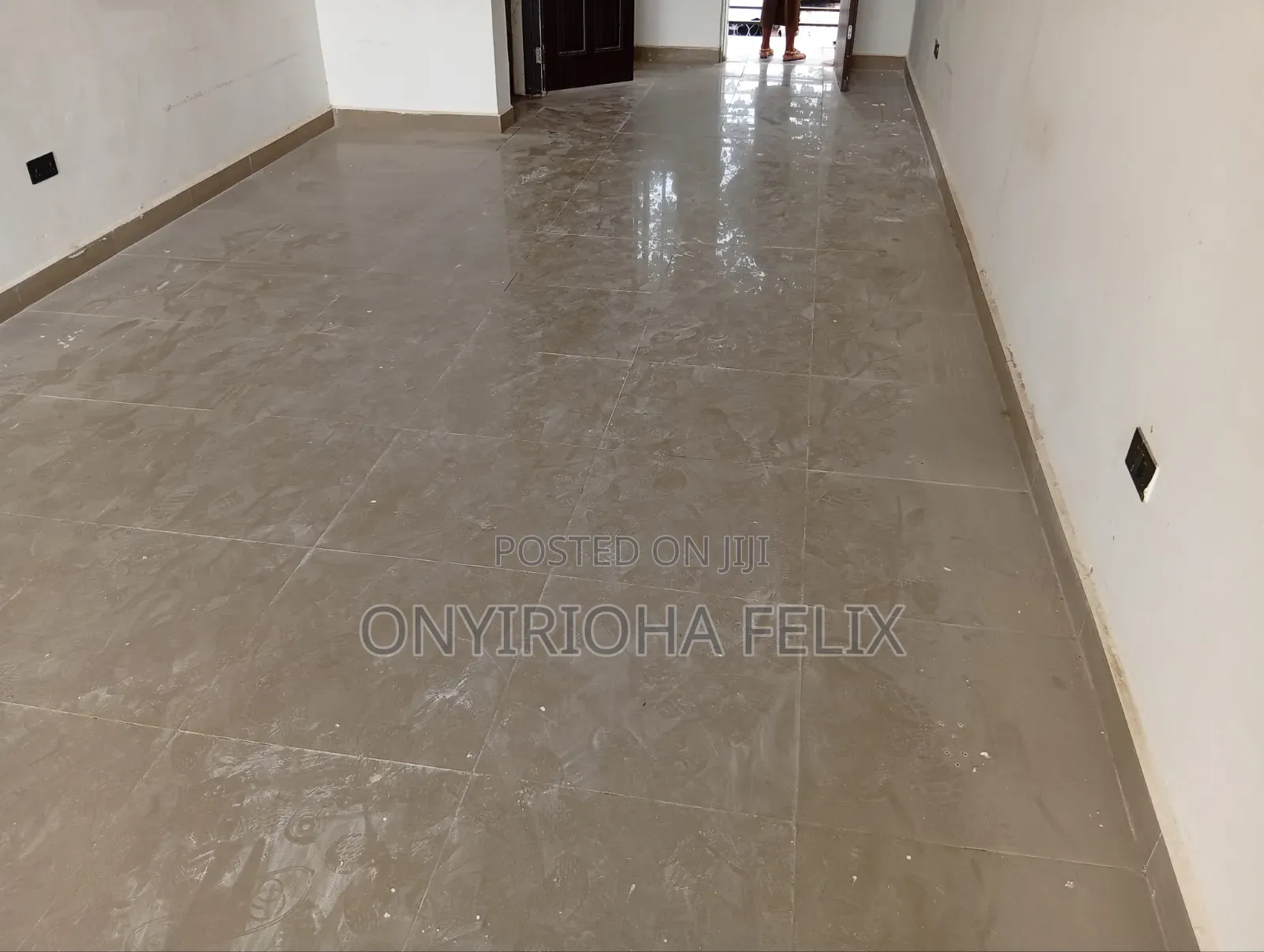 35m2 Shop Space