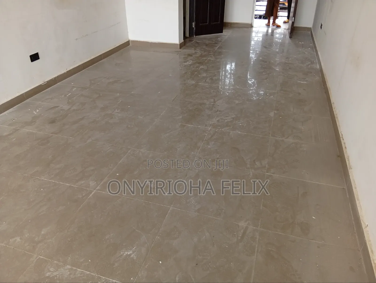 35m2 Shop Space