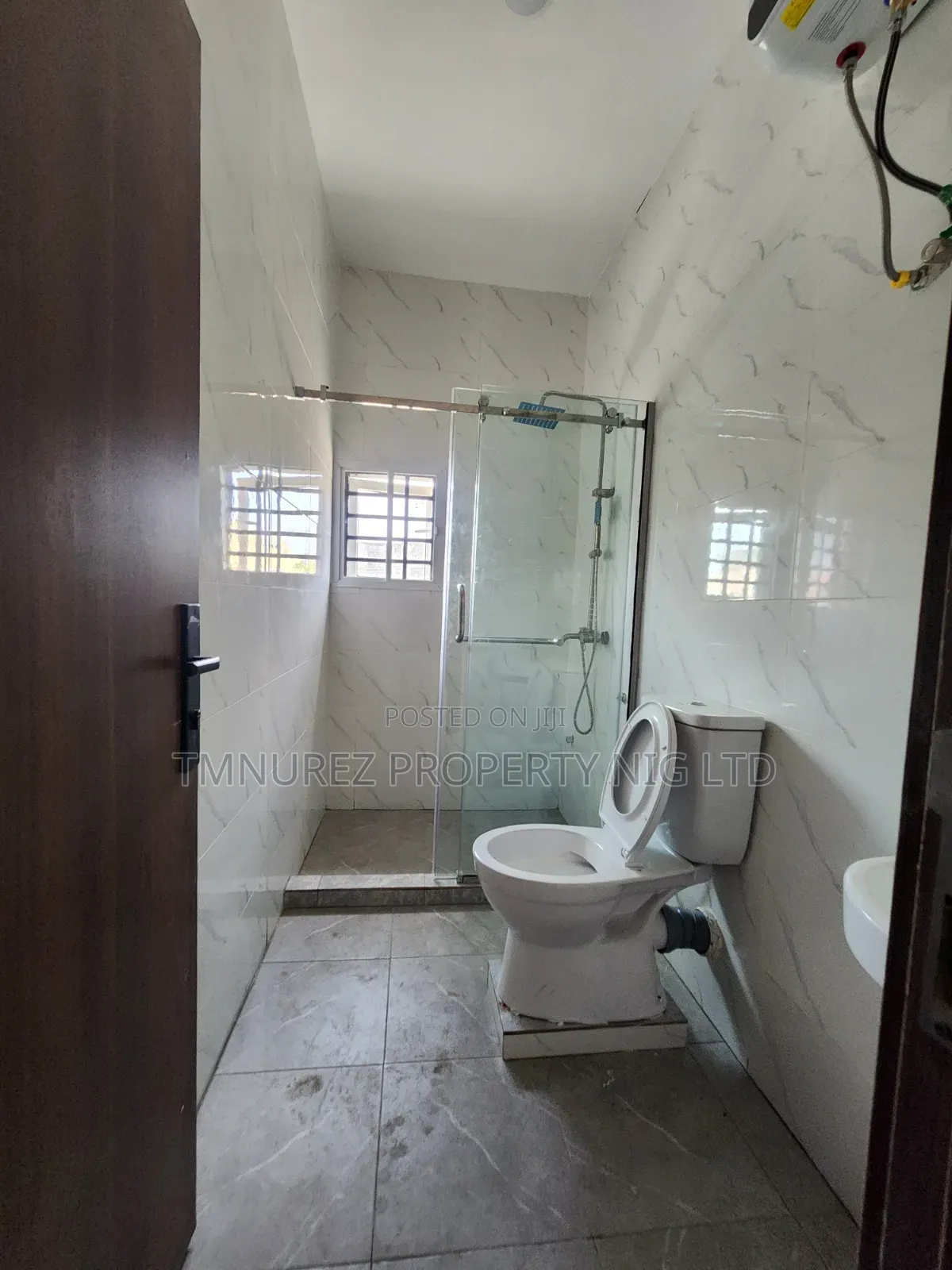 Mini Flat in Lekki Phase 1 for rent