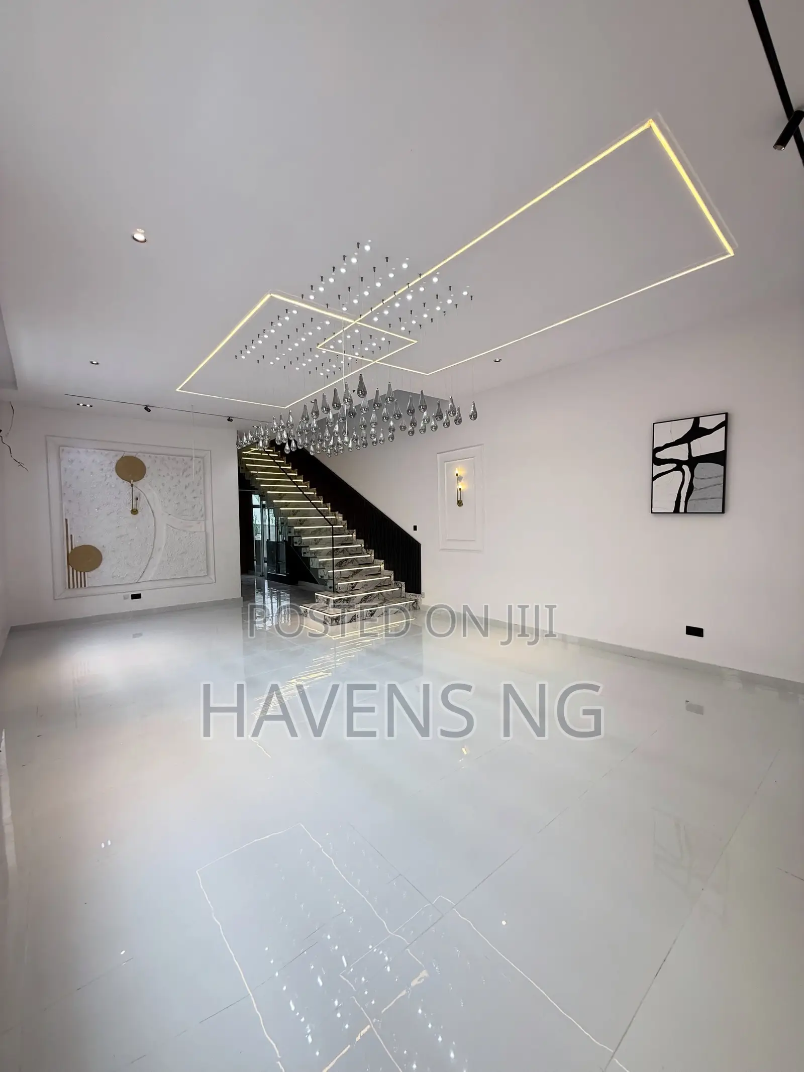 5bdrm Duplex in Lekki Phase 2 for sale