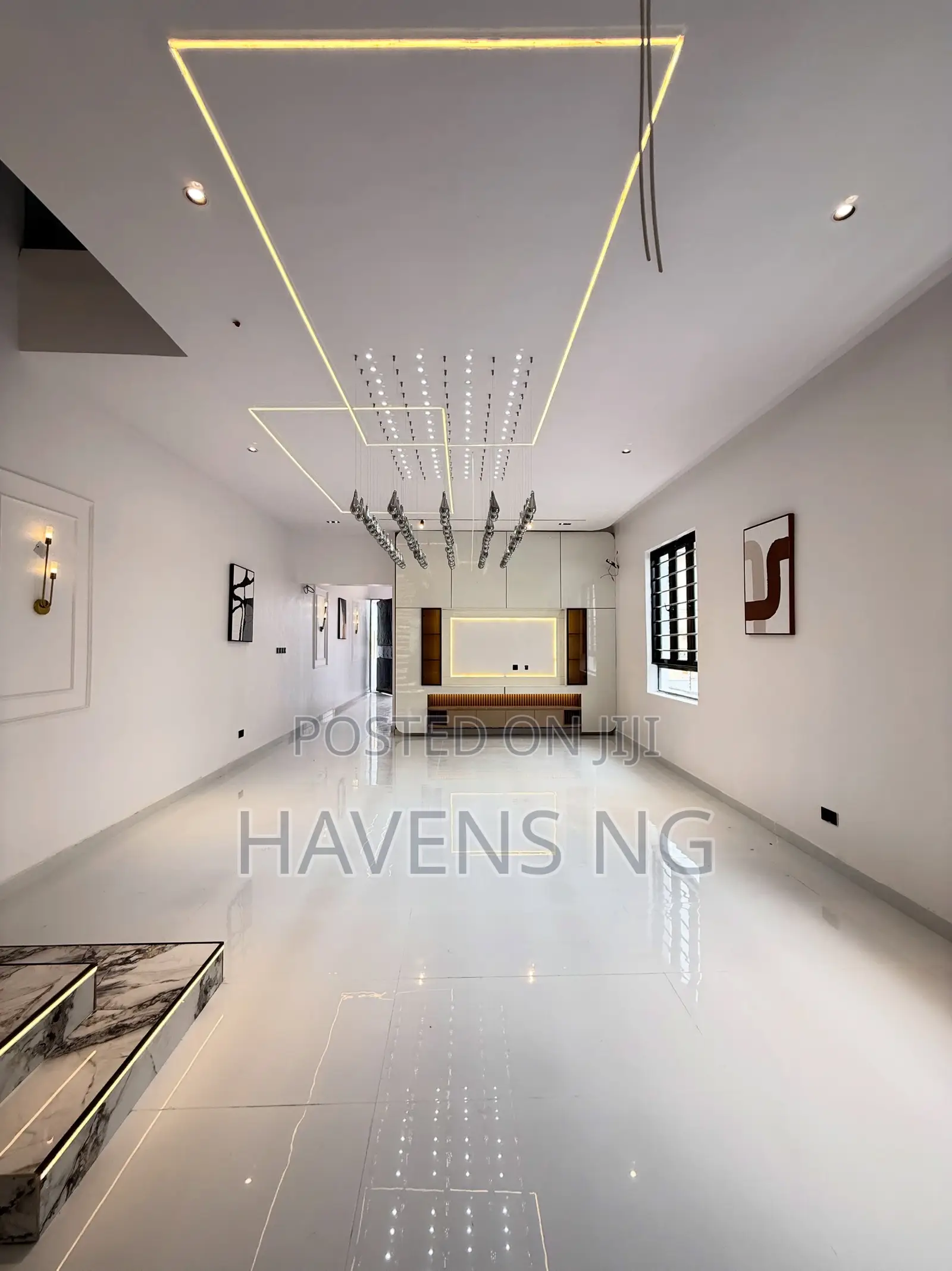 5bdrm Duplex in Lekki Phase 2 for sale