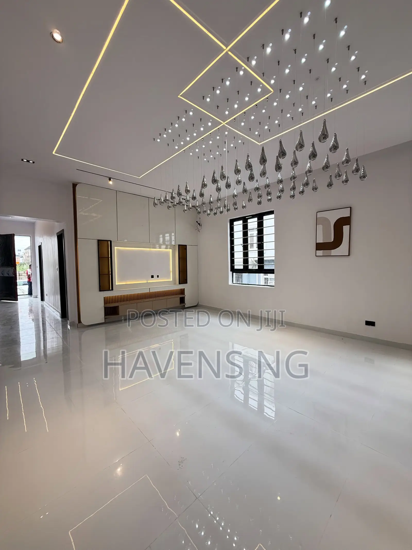 5bdrm Duplex in Lekki Phase 2 for sale
