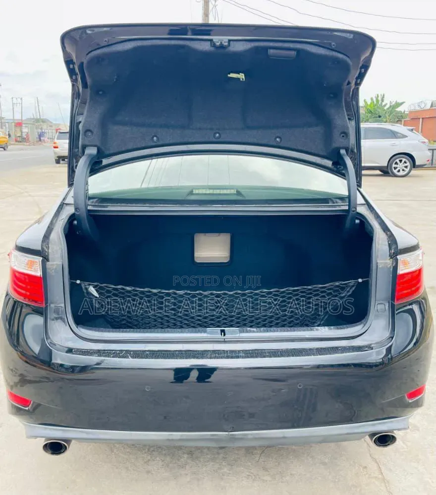 Lexus ES 2013 Black