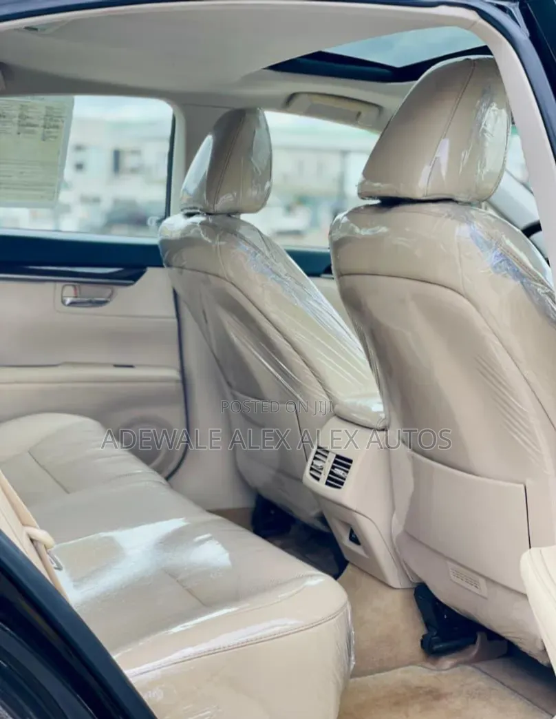Lexus ES 2013 Black
