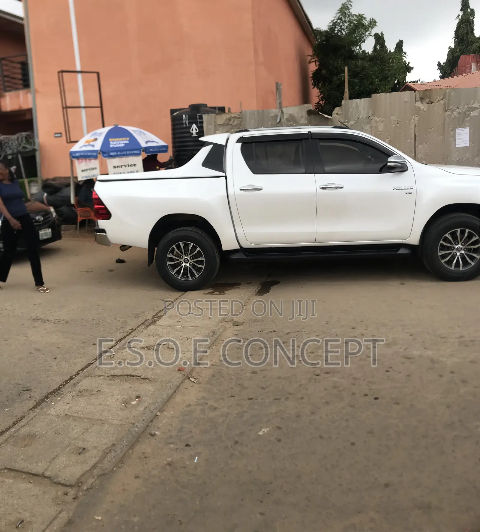 Hilux Manual Rolling Booth Cover and TRD Spoiler