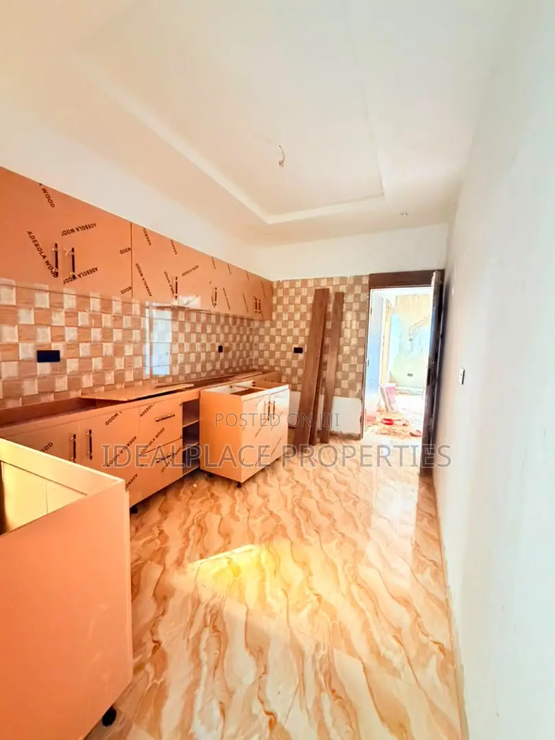 4bdrm Duplex in Magodo for sale