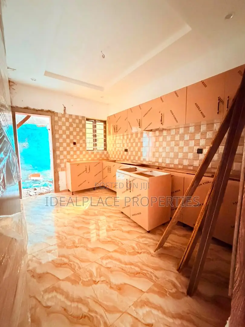 4bdrm Duplex in Magodo for sale
