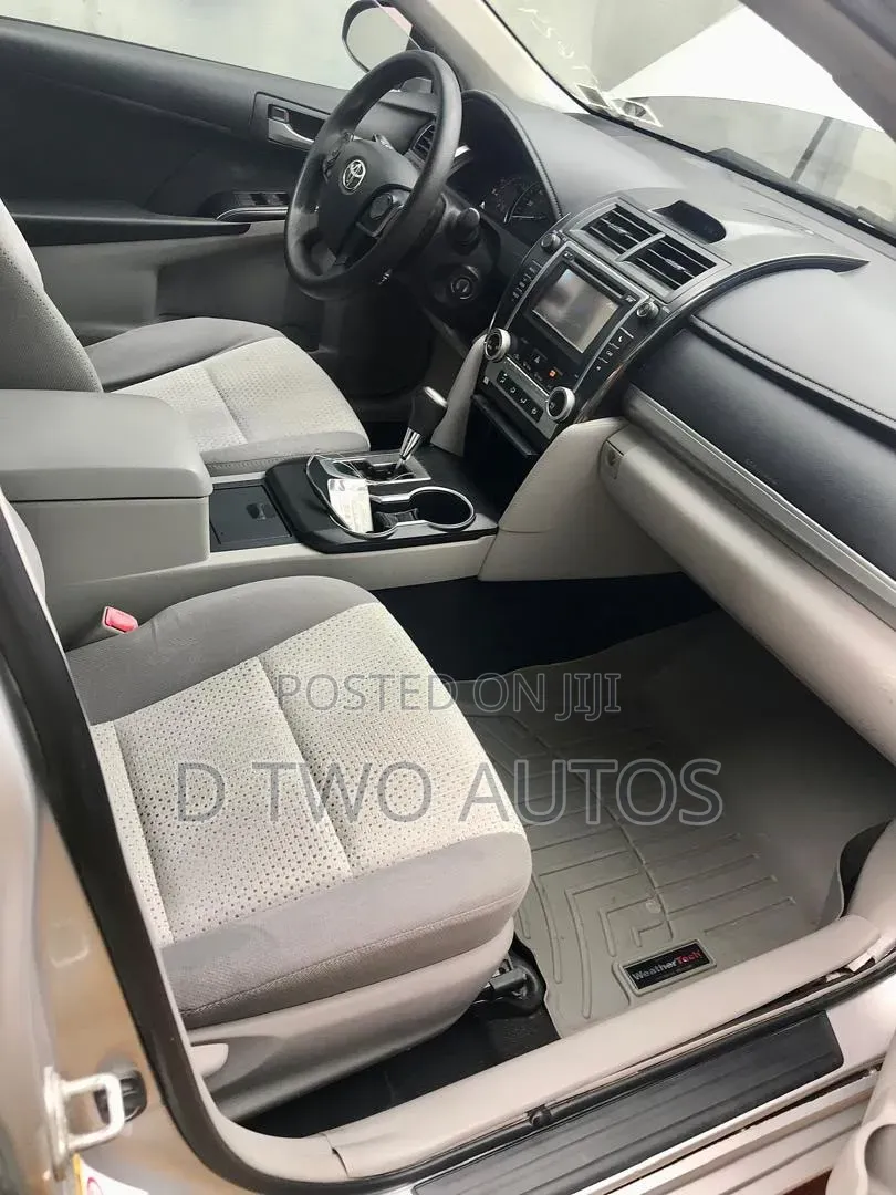 Toyota Camry 2012 Silver