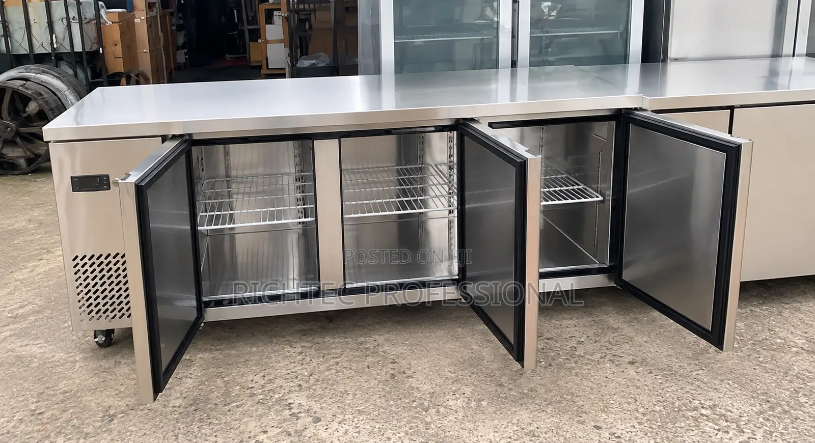 3 Doors Stainless Steel Undercounter Refrigerator Description
