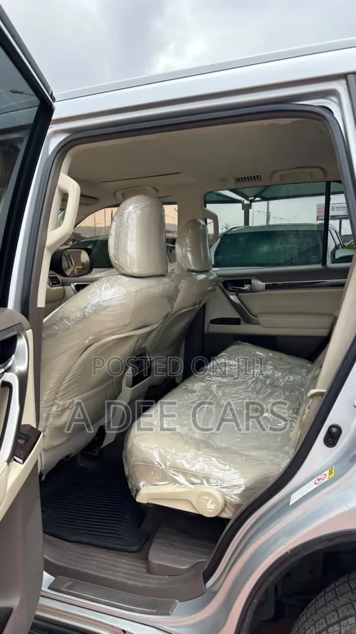 Lexus GX 2015 Silver