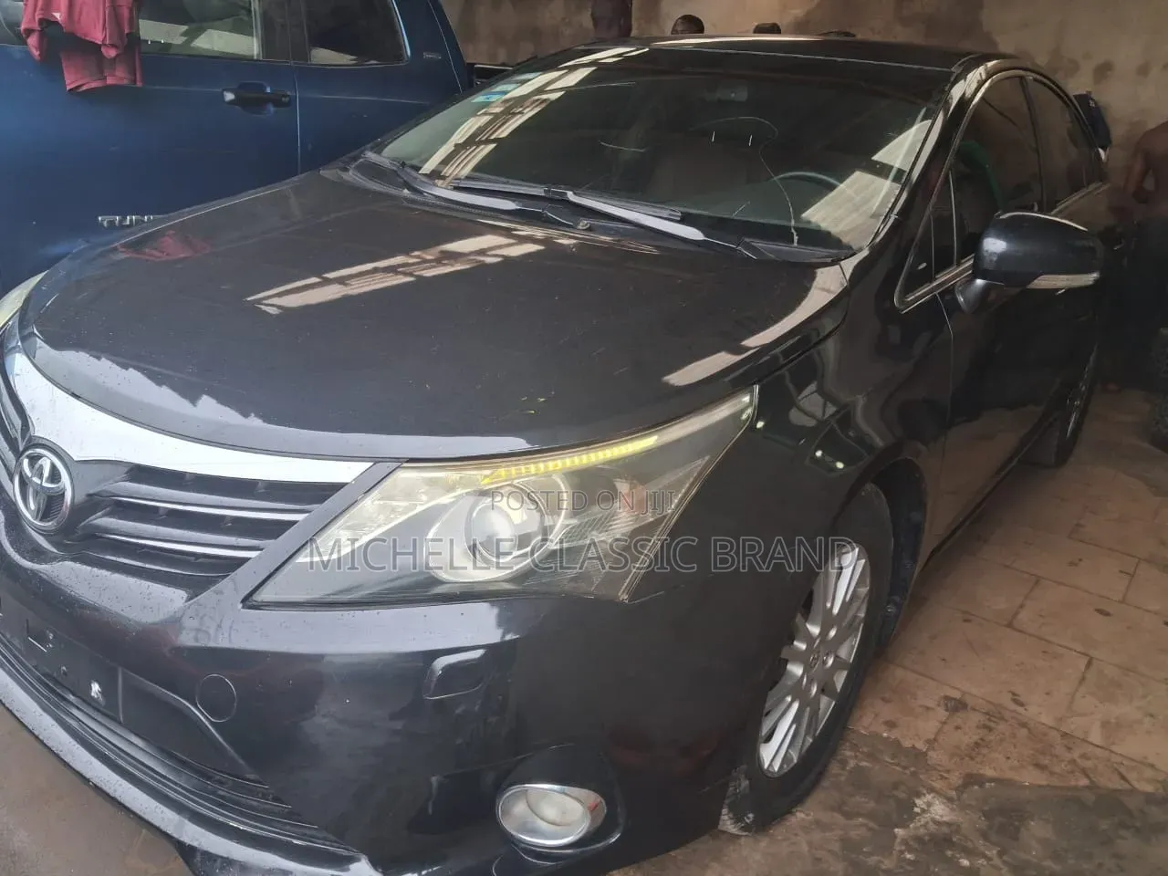Toyota Avensis 2012 Black
