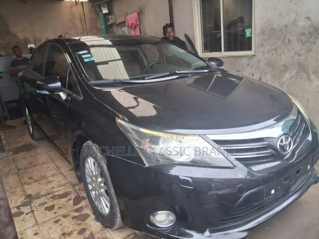 Toyota Avensis 2012 Black