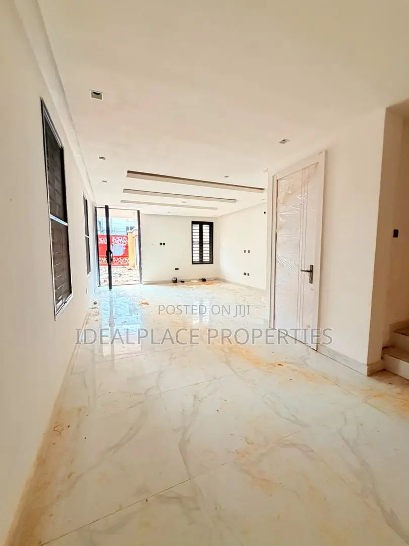 5bdrm Duplex in Ikeja GRA for sale
