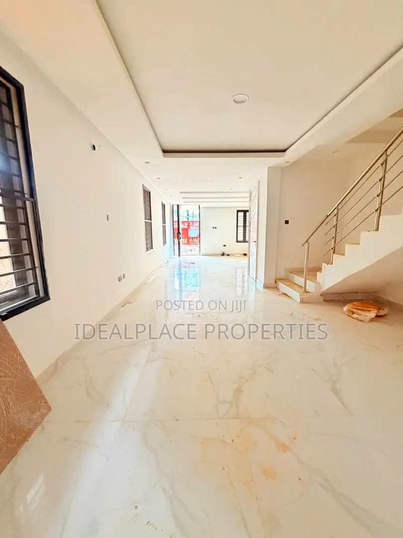 5bdrm Duplex in Ikeja GRA for sale