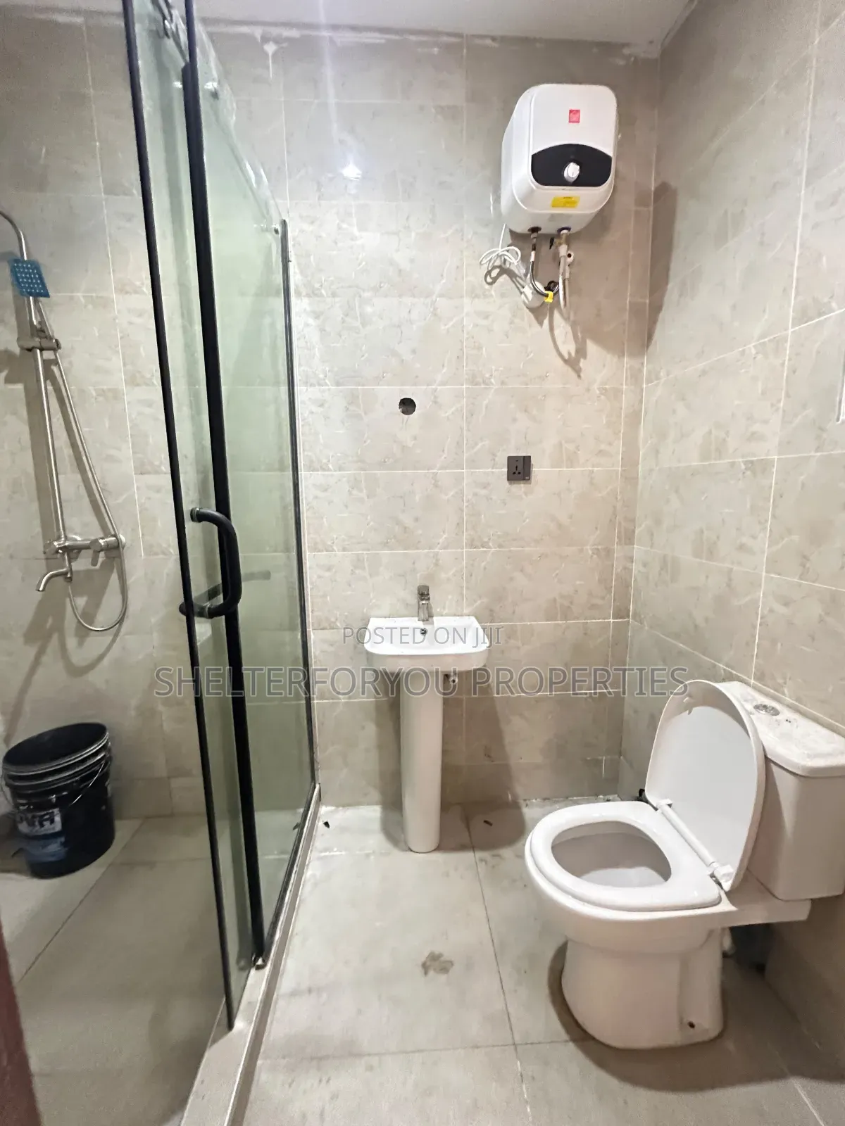 4bdrm Apartment in Ologolo for rent