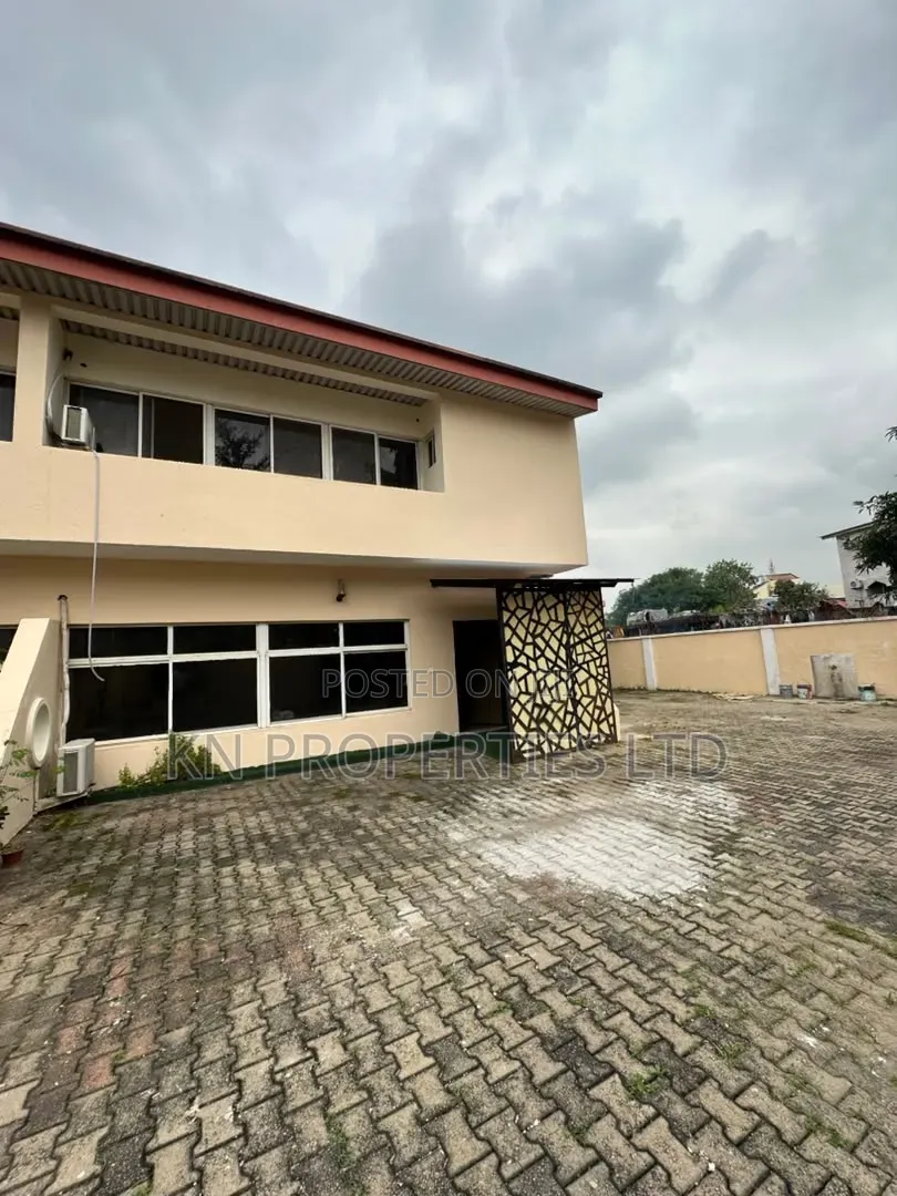 3bdrm Duplex in Maitama for rent