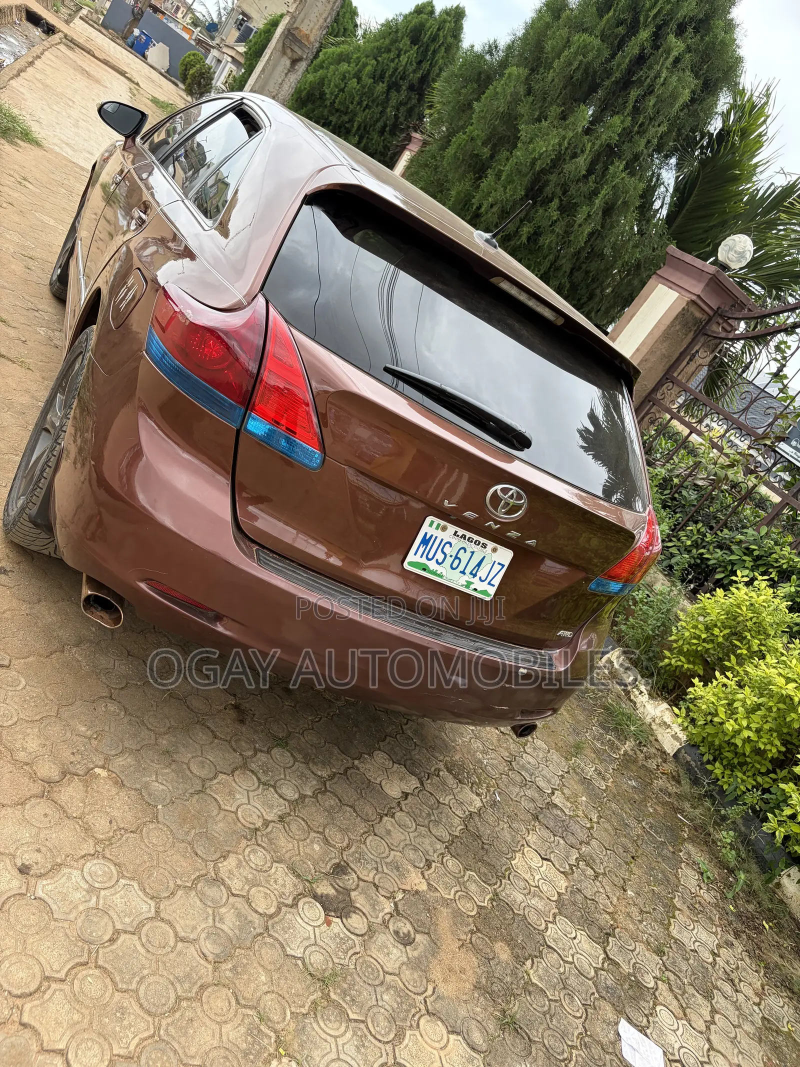 Toyota Venza 2010 Burgundy