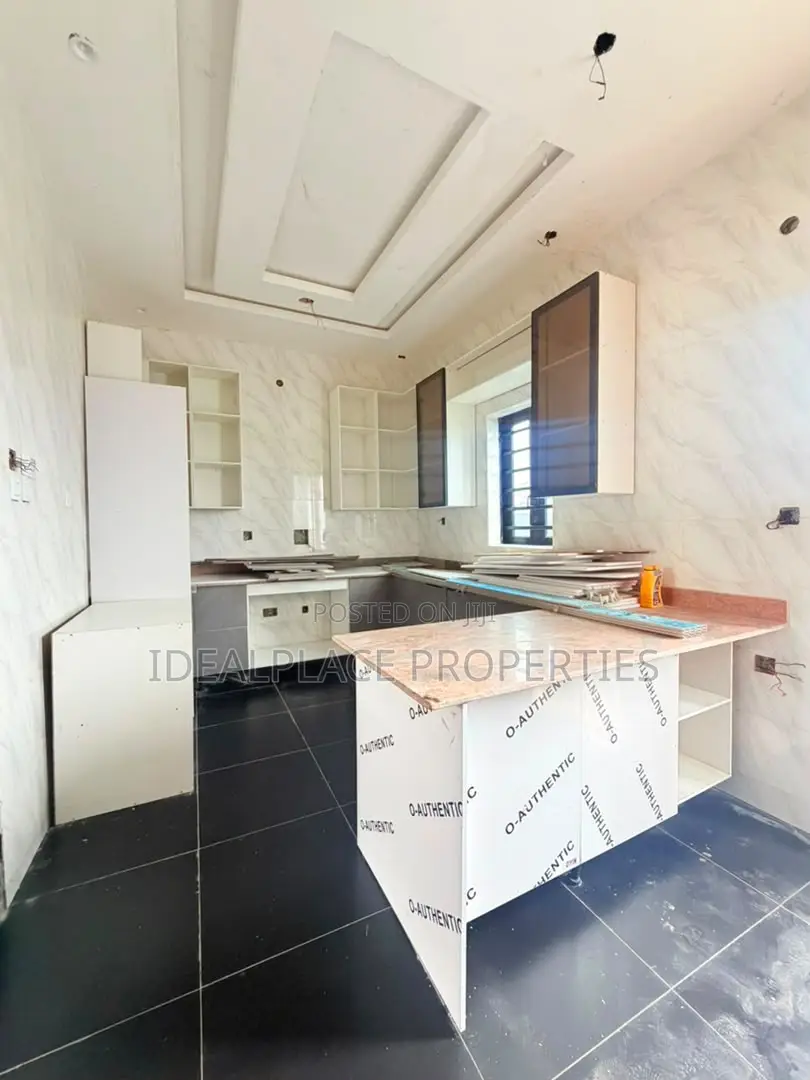 4bdrm Duplex in GRA Phase 1 for sale