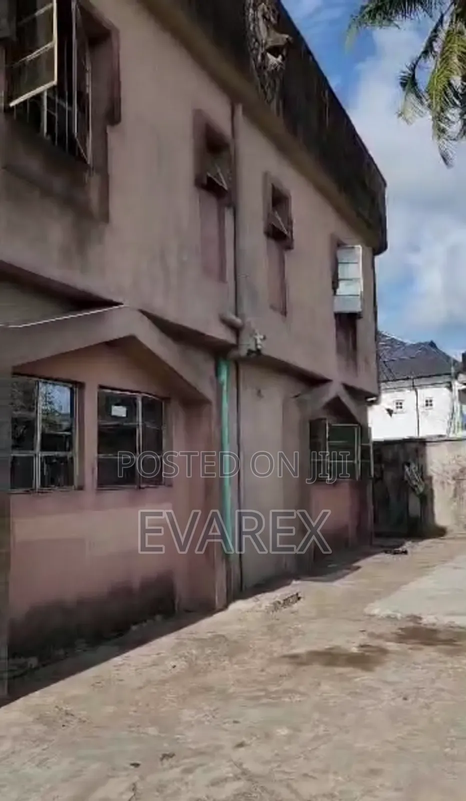 12bdrm Block of Flats in Okokomaiko for sale
