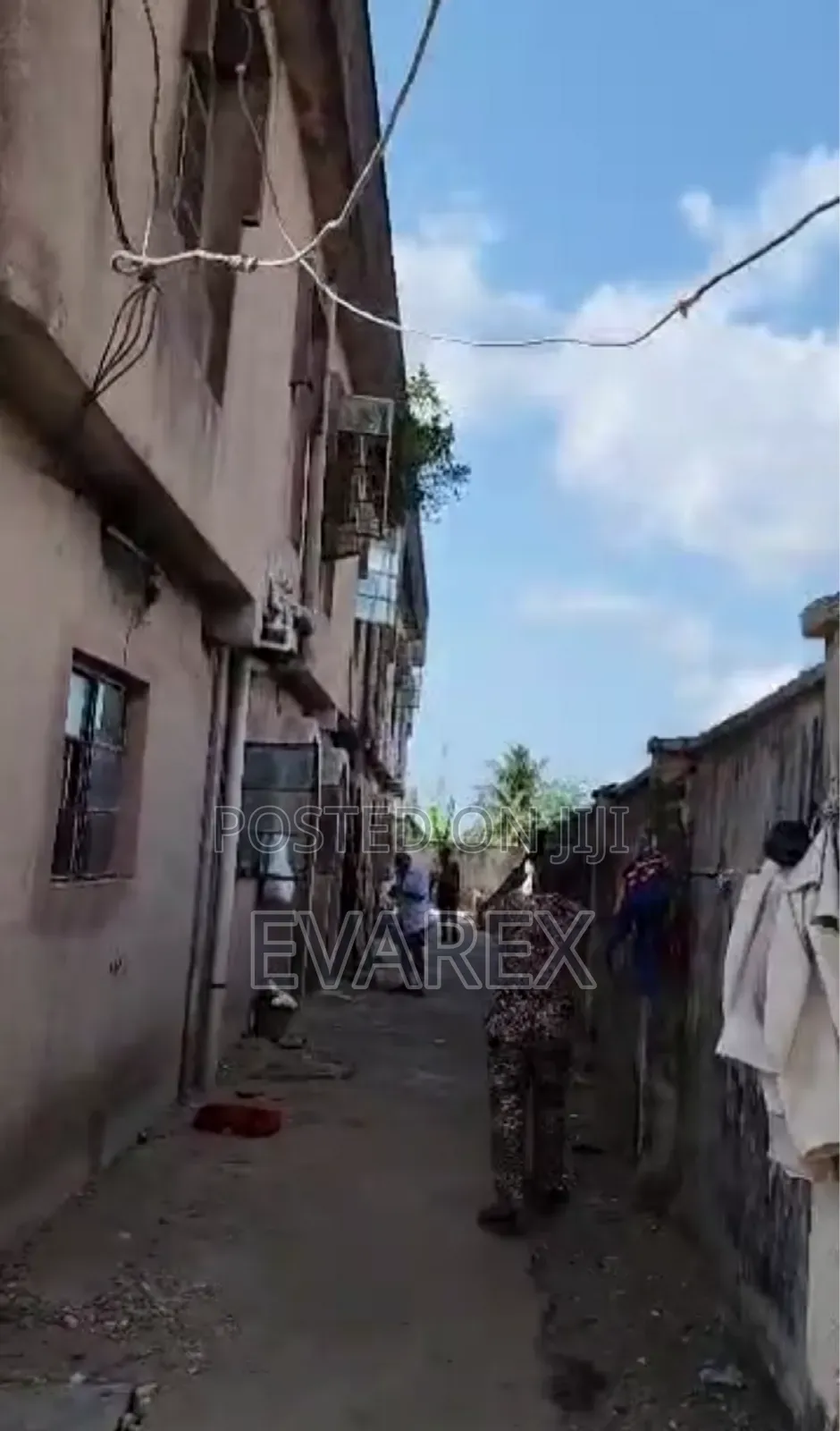 12bdrm Block of Flats in Okokomaiko for sale