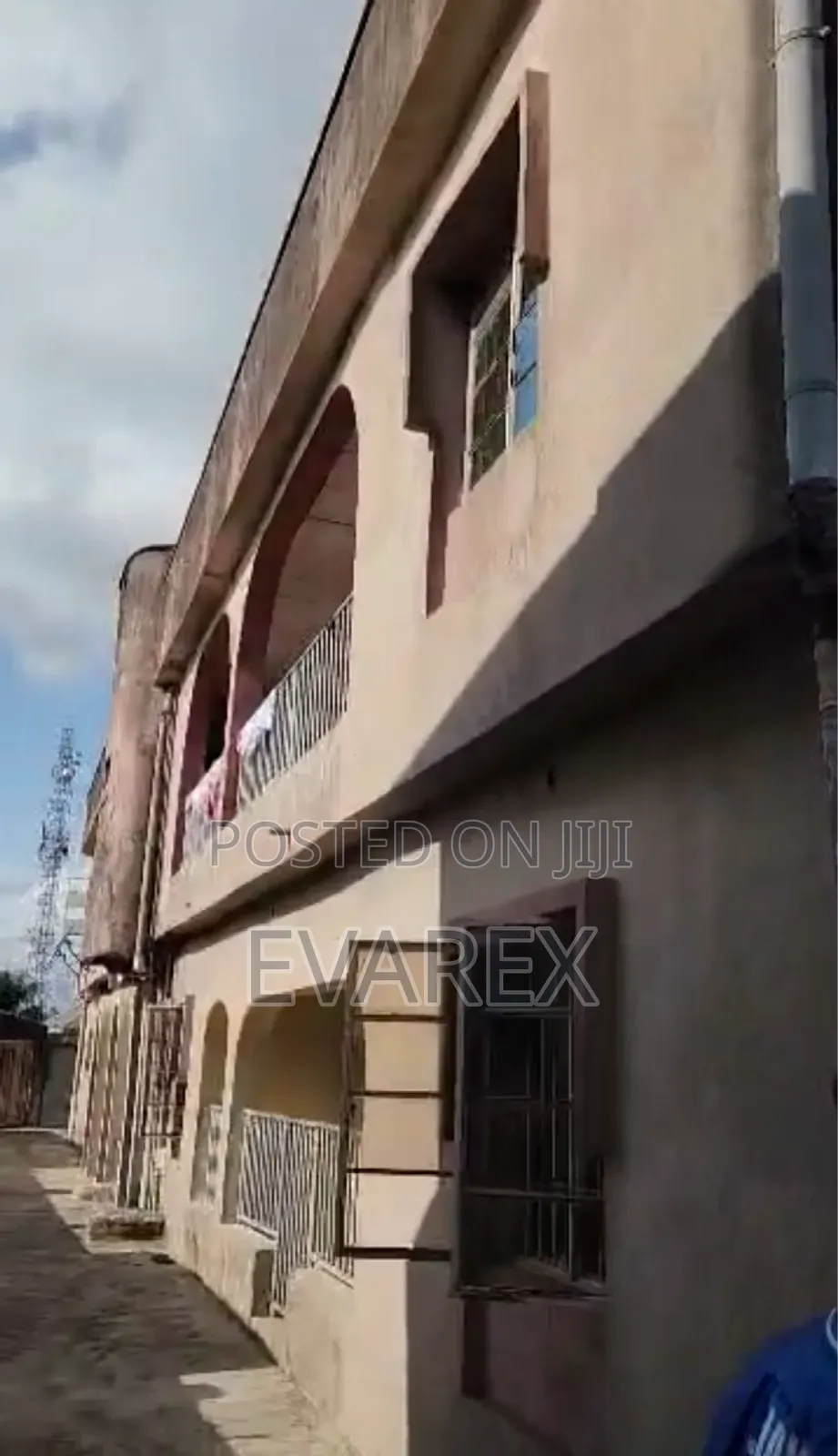 12bdrm Block of Flats in Okokomaiko for sale