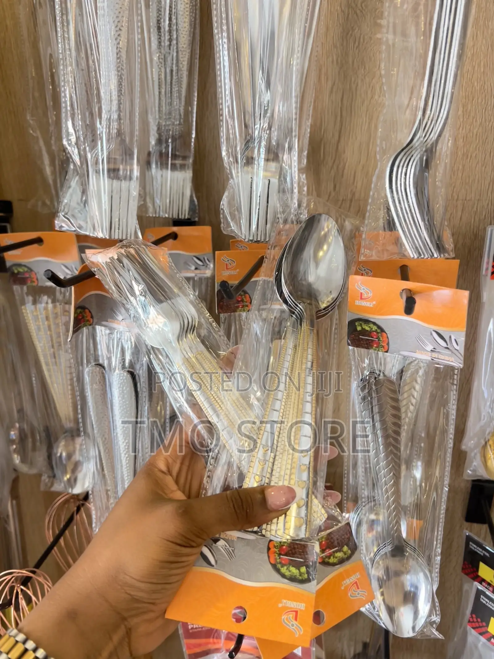 6pcs Spoons, Forks, Knives , Cutleries