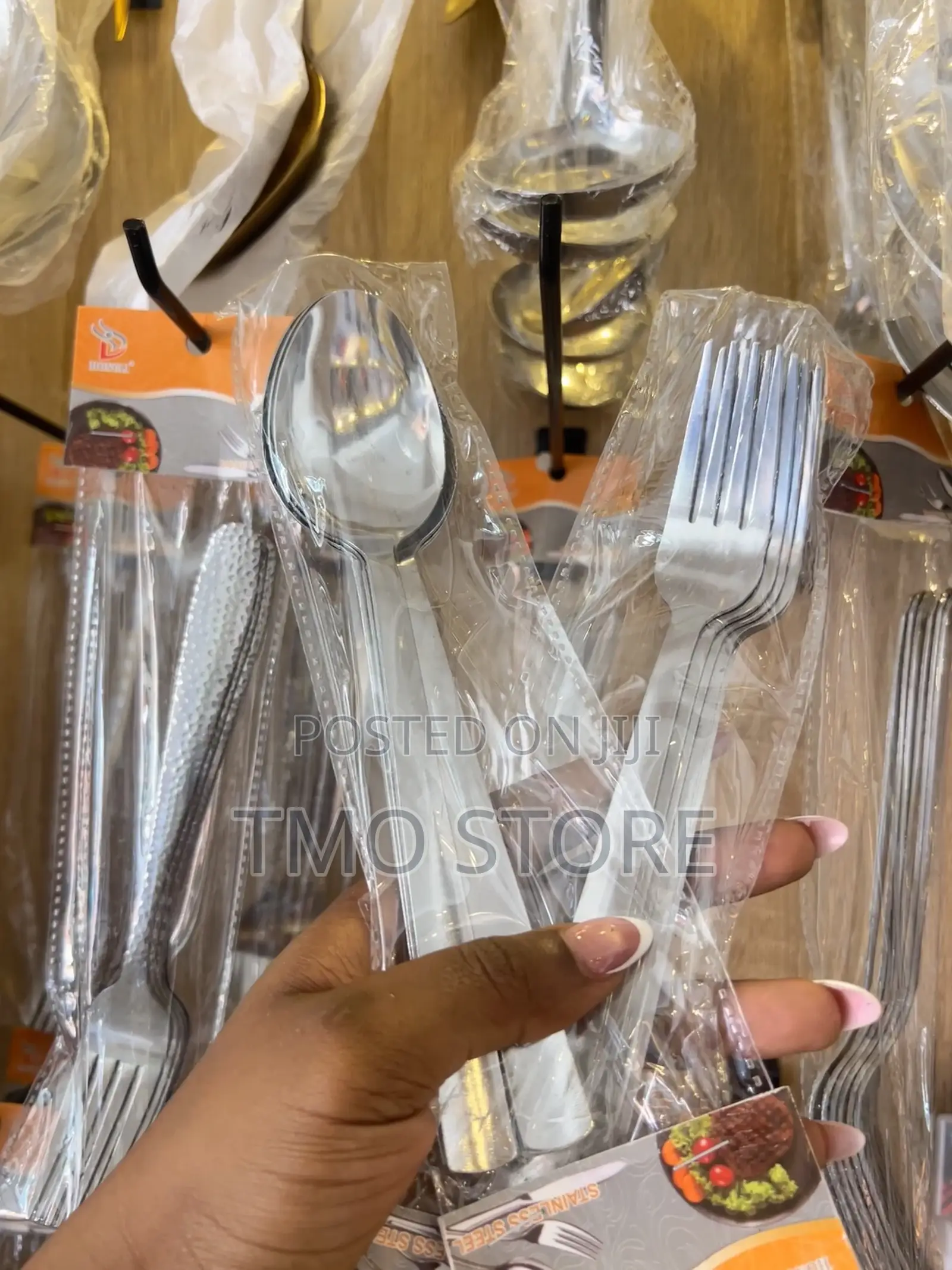 6pcs Spoons, Forks, Knives , Cutleries