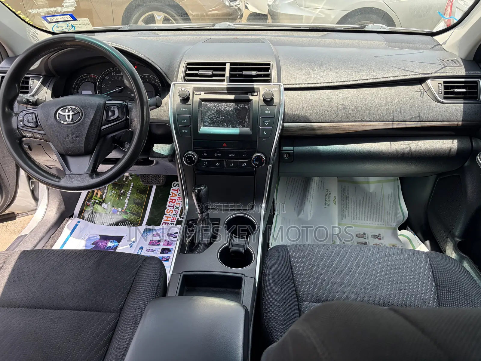 Toyota Camry LE 4dr Sedan (2.5L 4cyl 6A) 2015 Silver