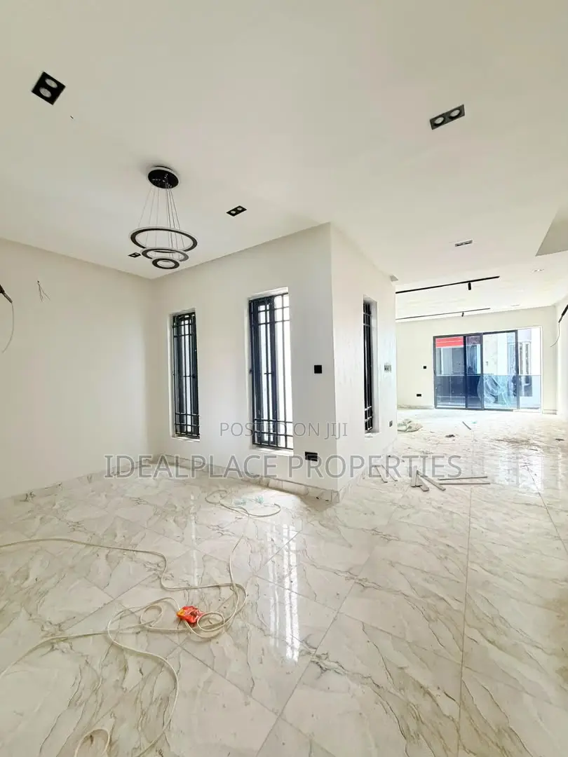 4bdrm House in Isheri North for sale