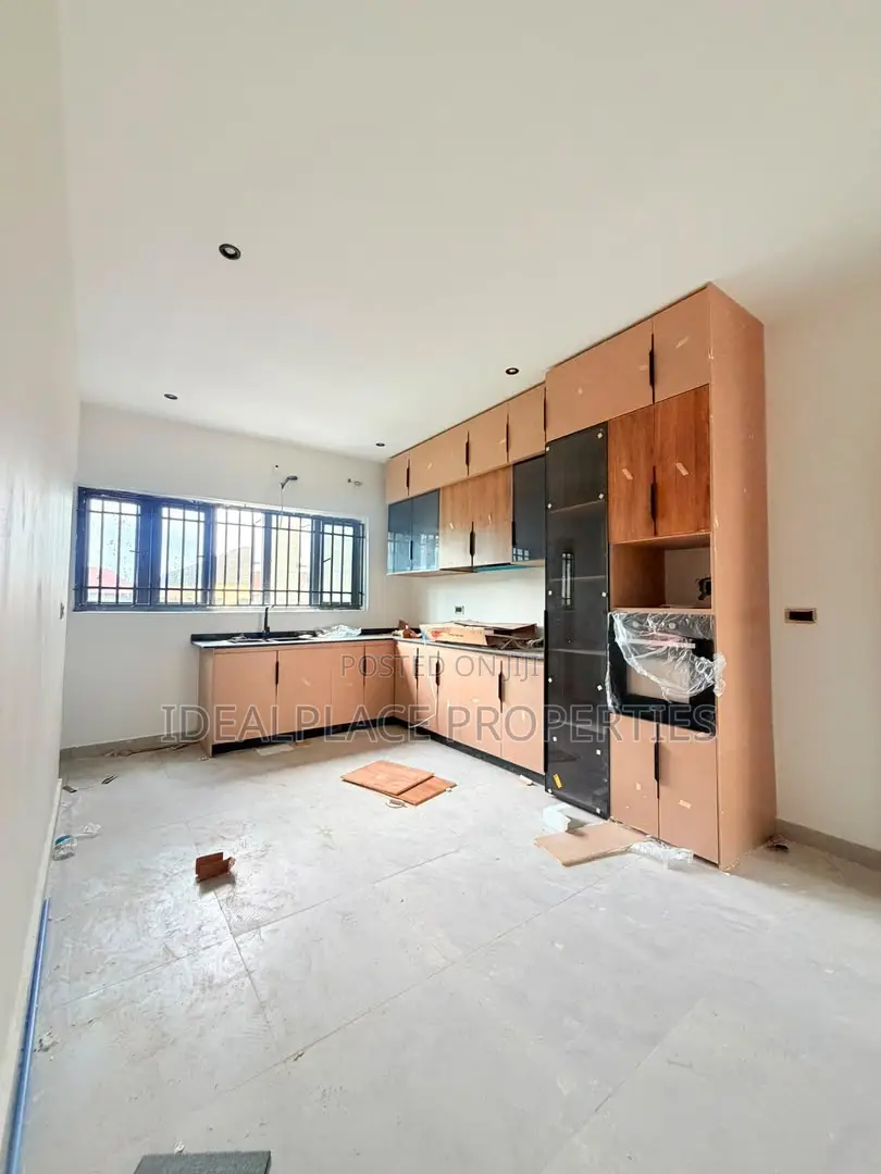 4bdrm House in Isheri North for sale