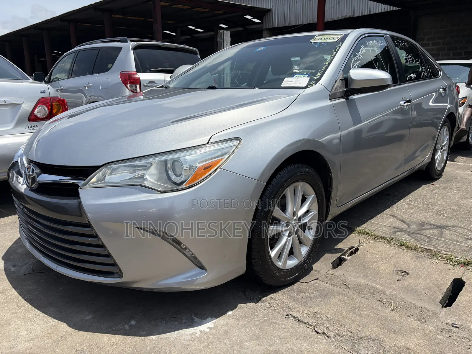 Toyota Camry LE 4dr Sedan (2.5L 4cyl 6A) 2015 Silver